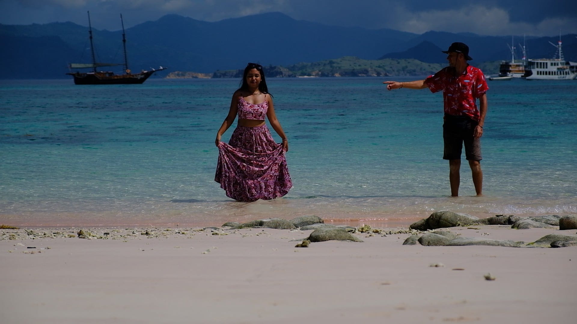 Bali Komodo Island Tour, Indonesia boat trip adventure | Pink Beach sailing